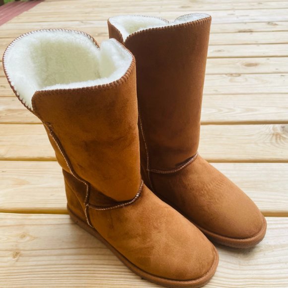 NWOT Willowbee Zoey Boot Size 7 - Picture 3 of 12